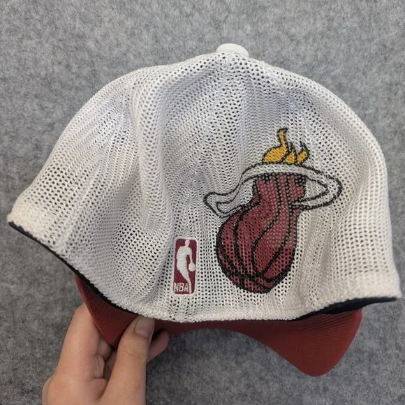 Adidas Miami Heat White & Red Mesh Cap NBA - Picture 4 of 7